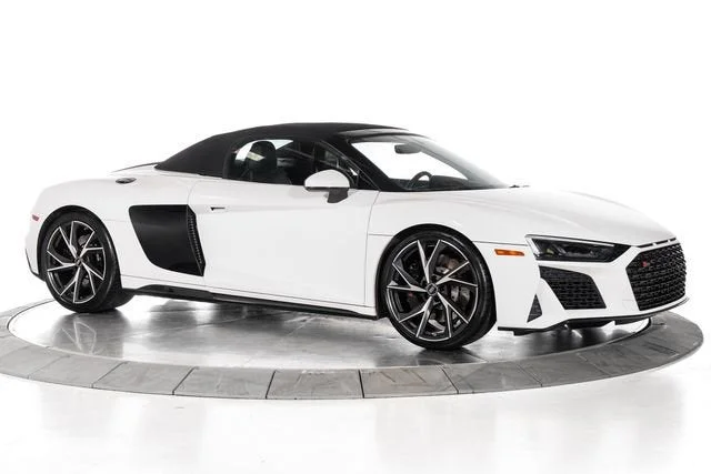 Used 2023 Ibis White/Black Roof Audi V10 performance image 7