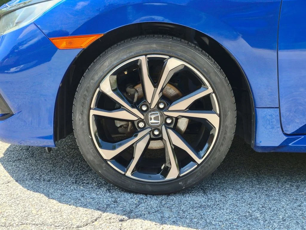 Used 2020  Honda Sport image 27