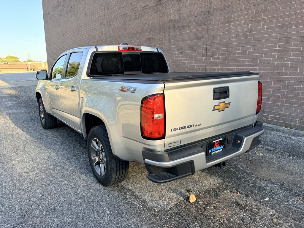 Used 2018 SILVER Chevrolet 4WD Z71 image 3