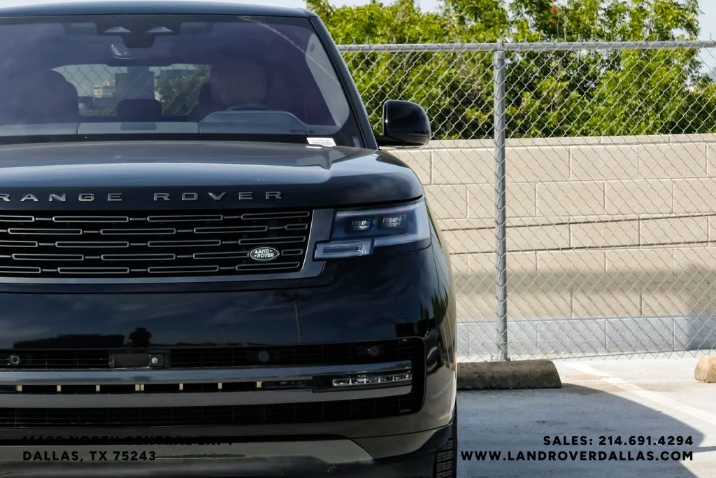 Used 2023 Black Land Rover SE image 52