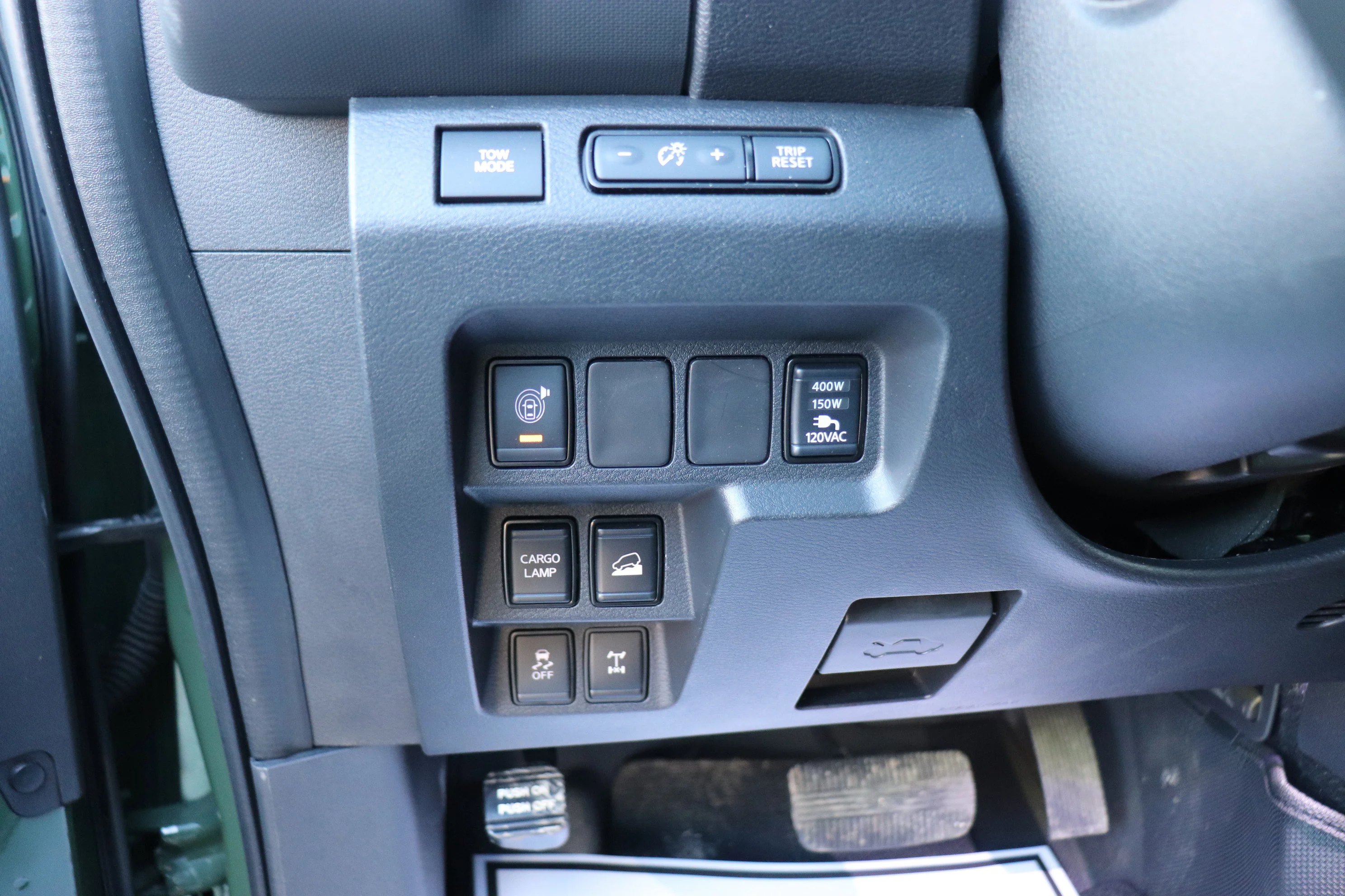 Used 2024 Green Nissan PRO-4X image 9