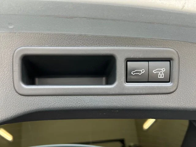 Used 2023 Iridium Lexus 500h F SPORT Performance image 22