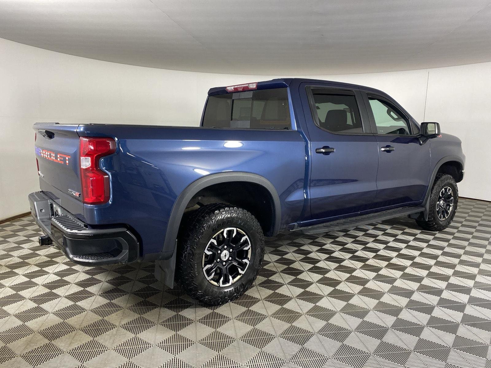 Used 2022 Northsky Blue Metallic Chevrolet ZR2 image 7