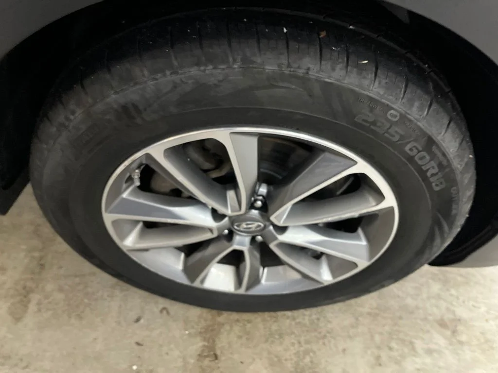 Used 2019 White Hyundai SE image 39