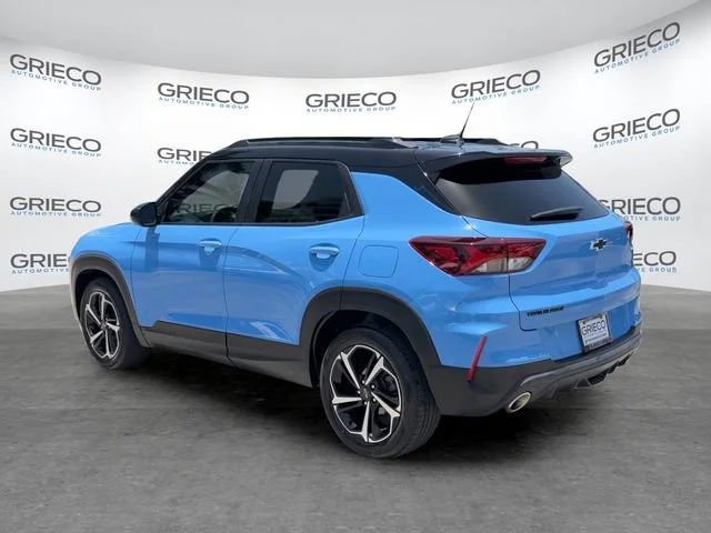 Used 2023 Fountain Blue Chevrolet RS image 5