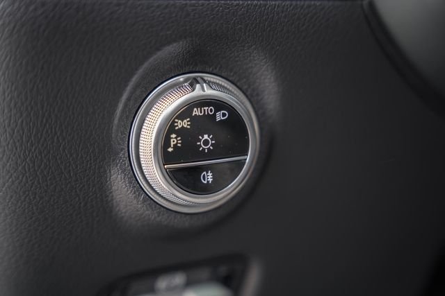 New 2026  Mercedes-Benz C 300 image 41