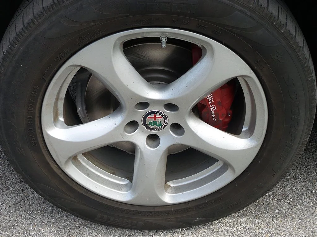 Used 2019 Black Alfa Romeo Base image 18