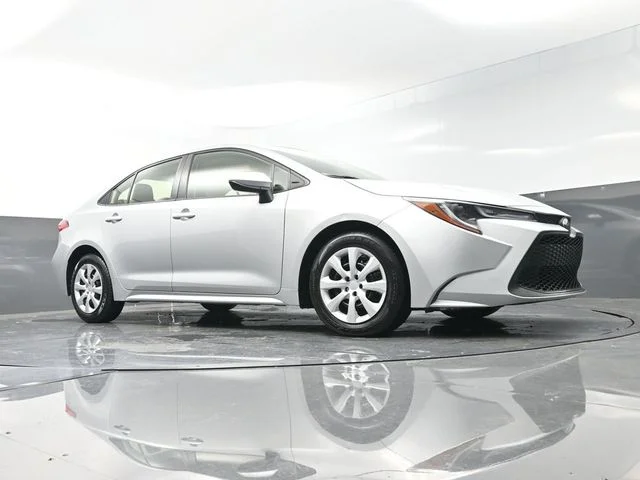 Used 2022 Silver Toyota LE image 37