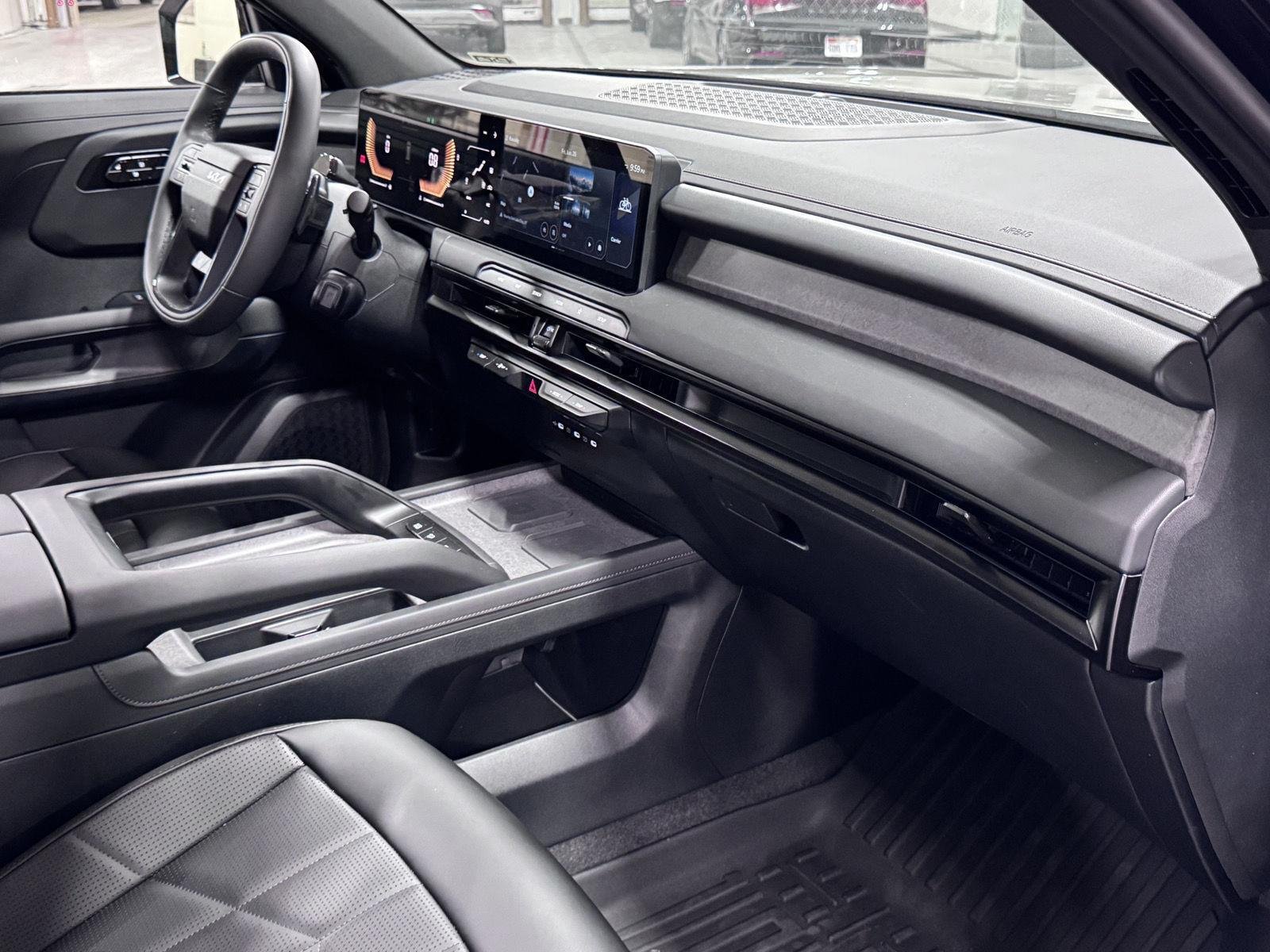 Used 2027 Ebony Black Kia X-Line EX image 15