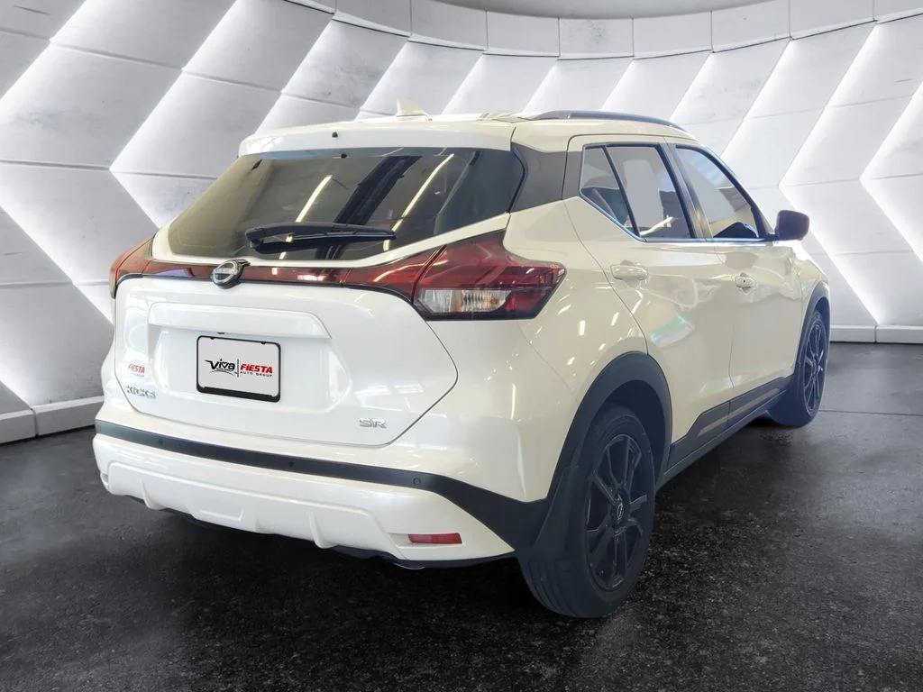 Used 2023 White Nissan SR image 4