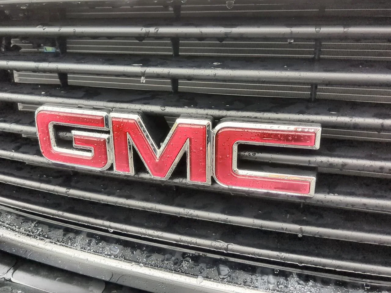 New 2025 Summit White GMC Work Van image 27
