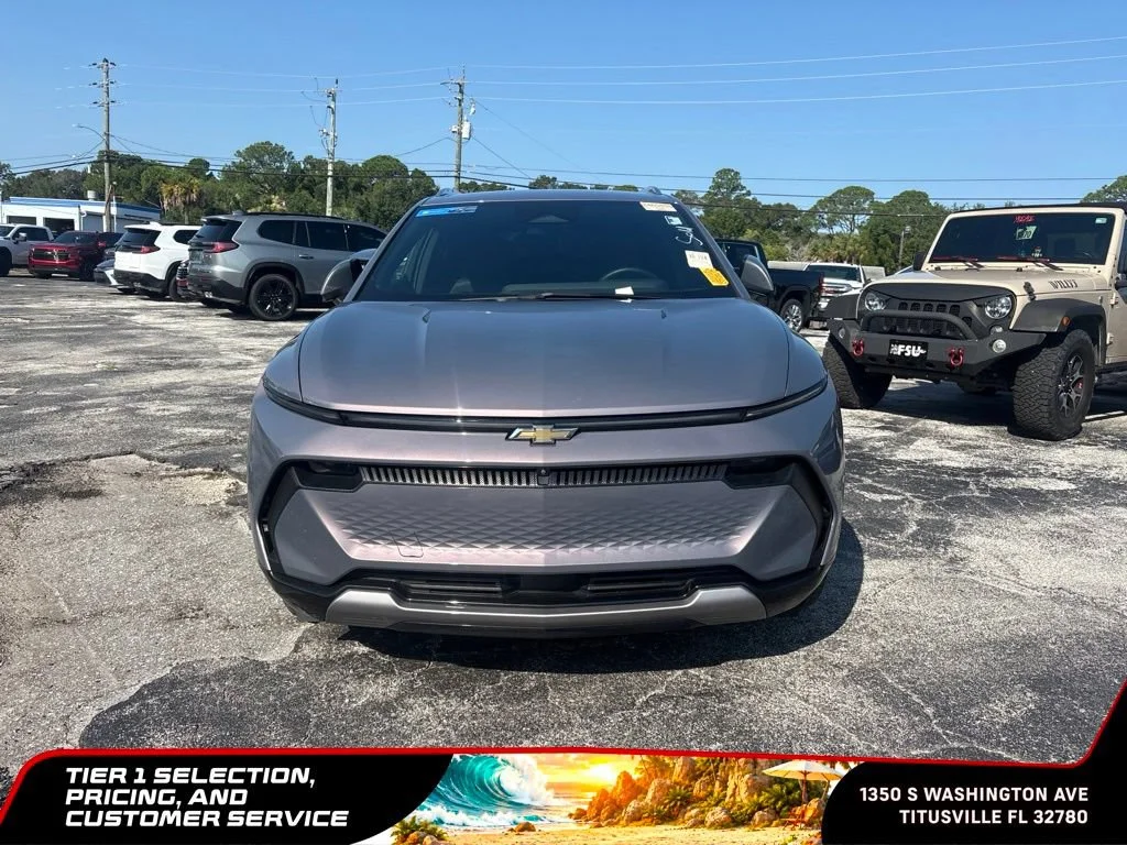 Used 2025 Galaxy Gray Metallic Chevrolet LT image 3
