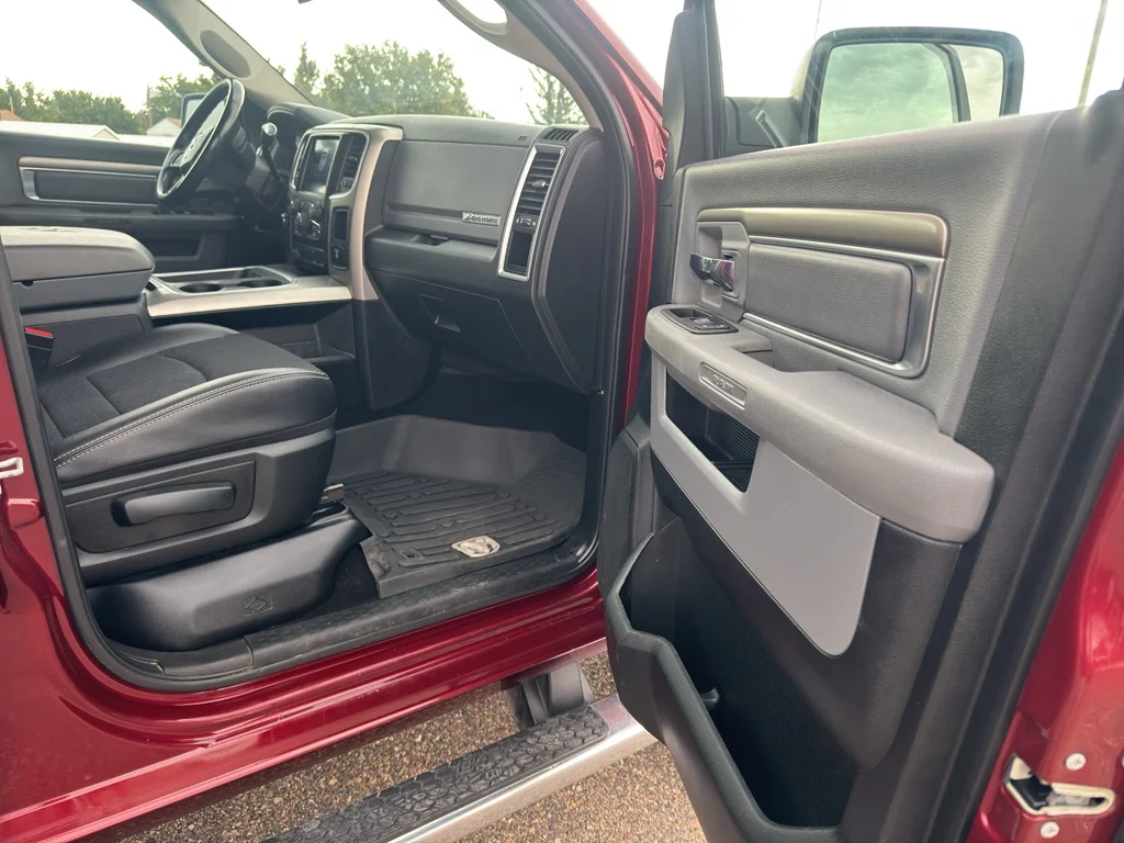Used 2018 Delmonico Red Pearlcoat Ram Big Horn image 14