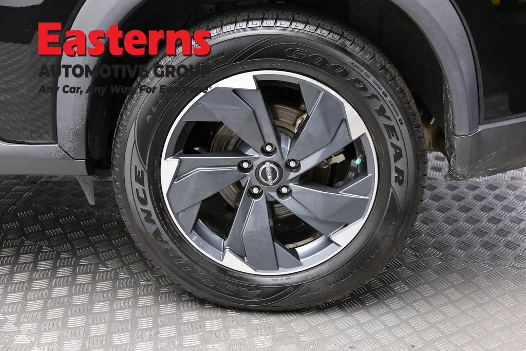 Used 2024 Black Nissan SV image 8