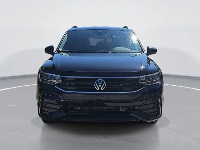 Used 2022 Black Volkswagen 2.0T SE R-Line Black image 8