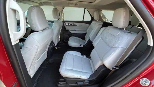 Used 2025 Red Ford Platinum image 20