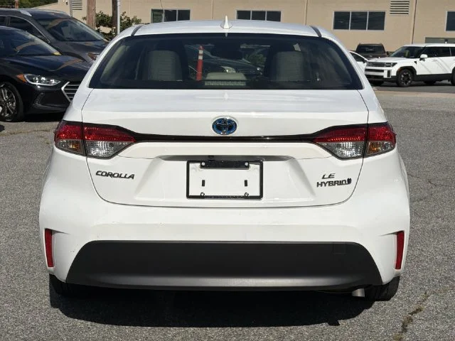 Used 2023 White Toyota LE image 12