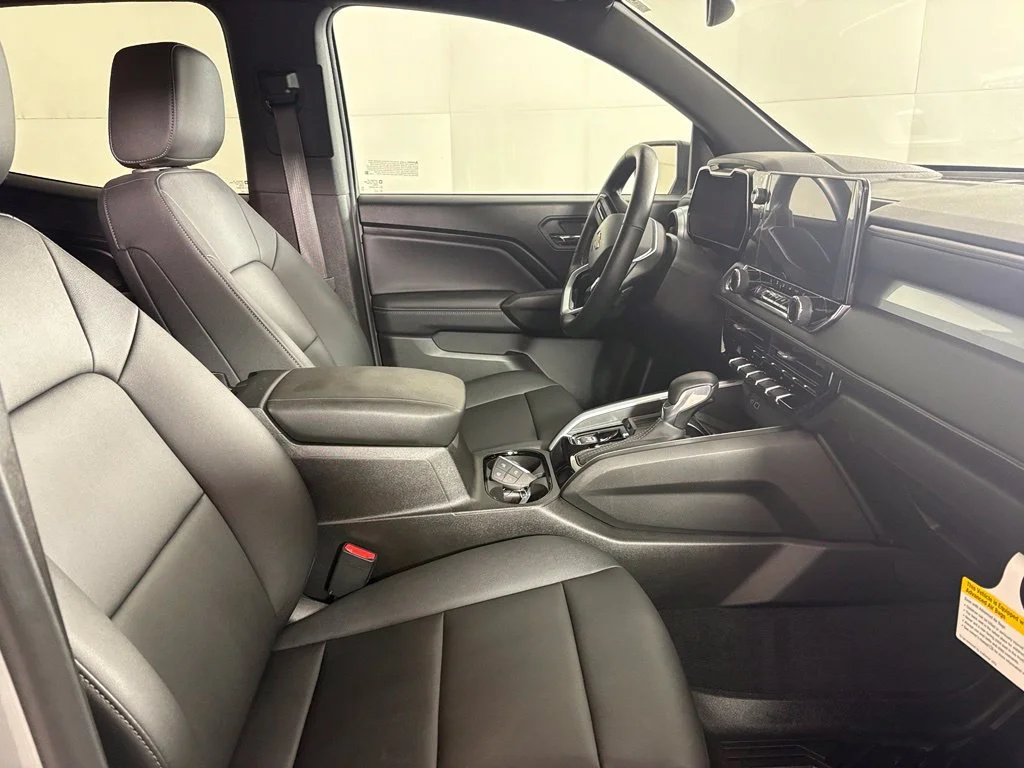Used 2025 Sterling Gray Metallic Chevrolet WT/LT image 17