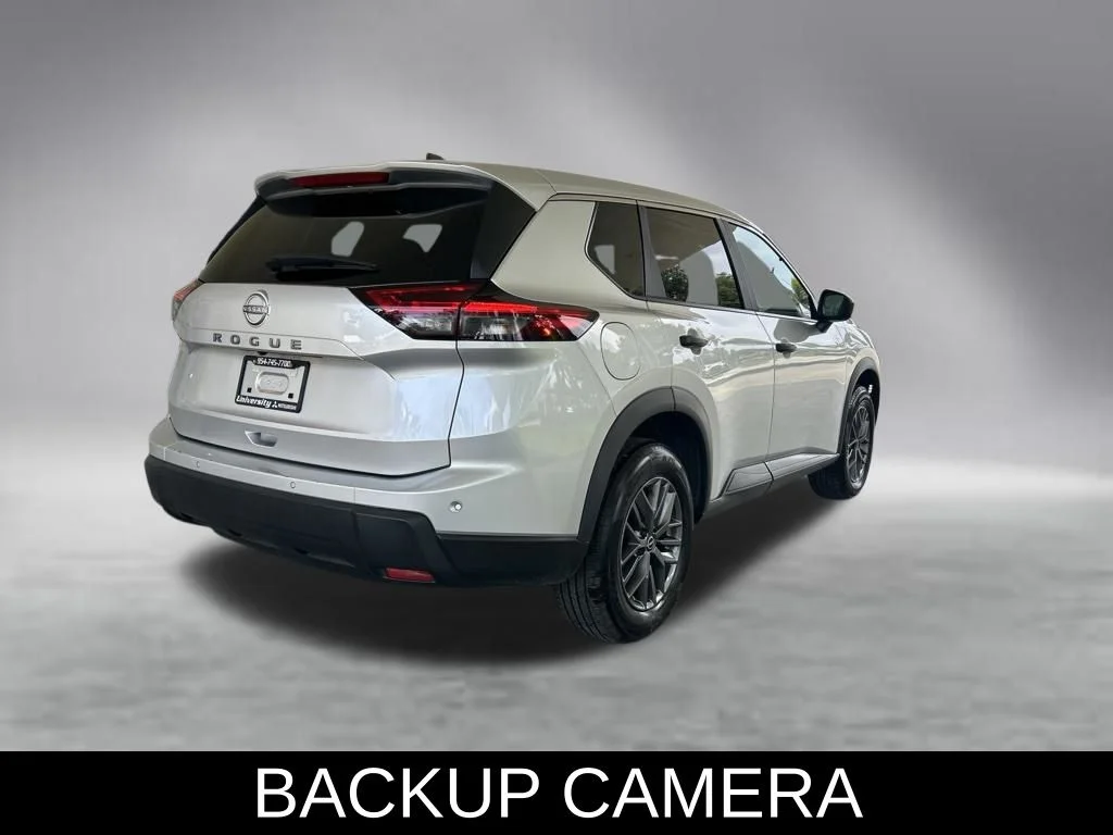 Used 2024 Silver Nissan S image 4