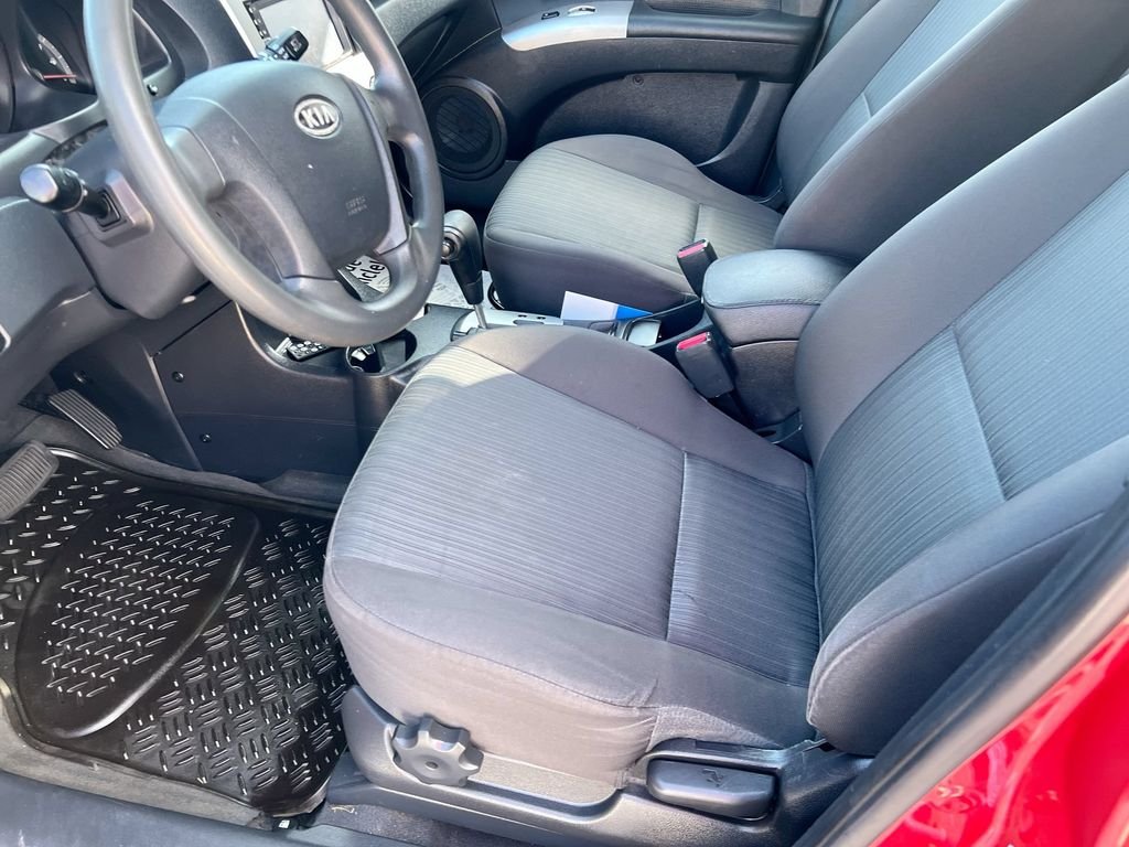 Used 2009 Red Kia LX image 12