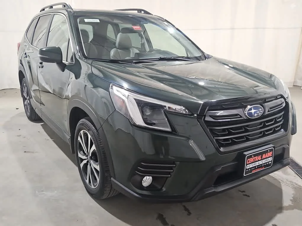 Used 2023 Cascade Green Silica Subaru Limited image 10