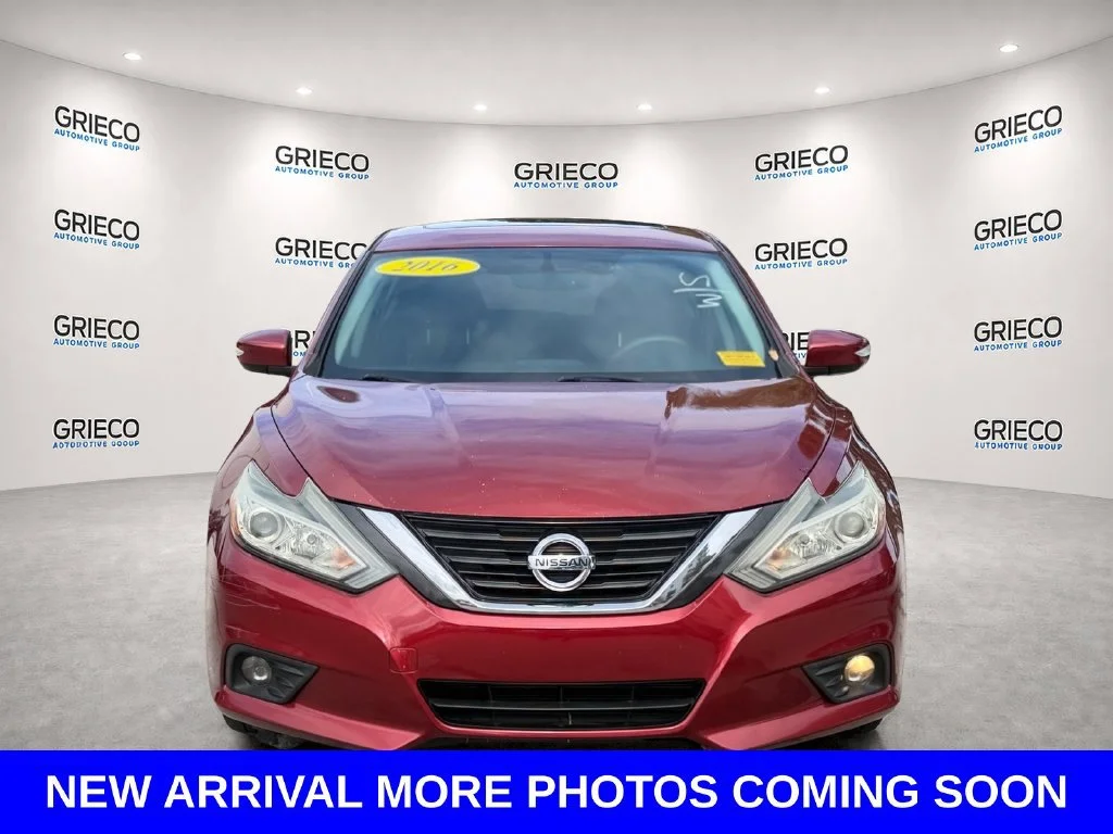 Used 2016 Nissan Altima SV with VIN 1N4AL3AP4GC127230 for sale in Fort Lauderdale, FL