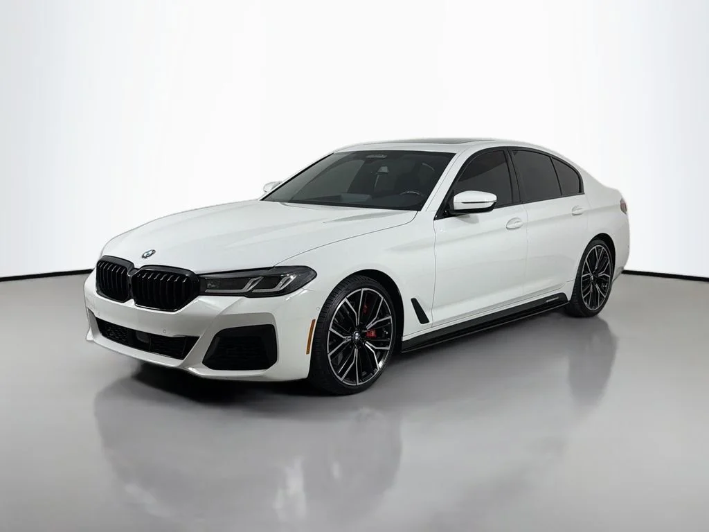 Used 2021 White BMW 540i image 1