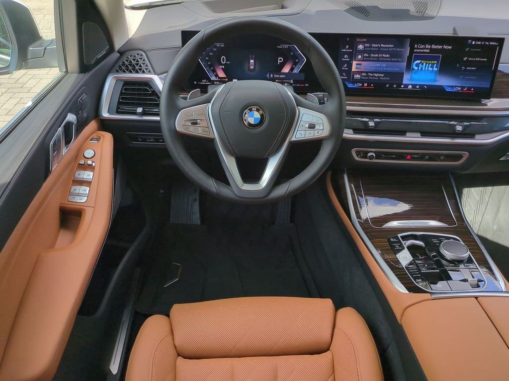 New 2026 Alpine White BMW xDrive40i image 16
