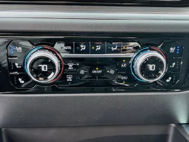 2026 GMC Sierra 1500 SLT - Photo 11