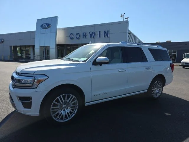 Used 2023 White Metallic Ford Platinum image 16