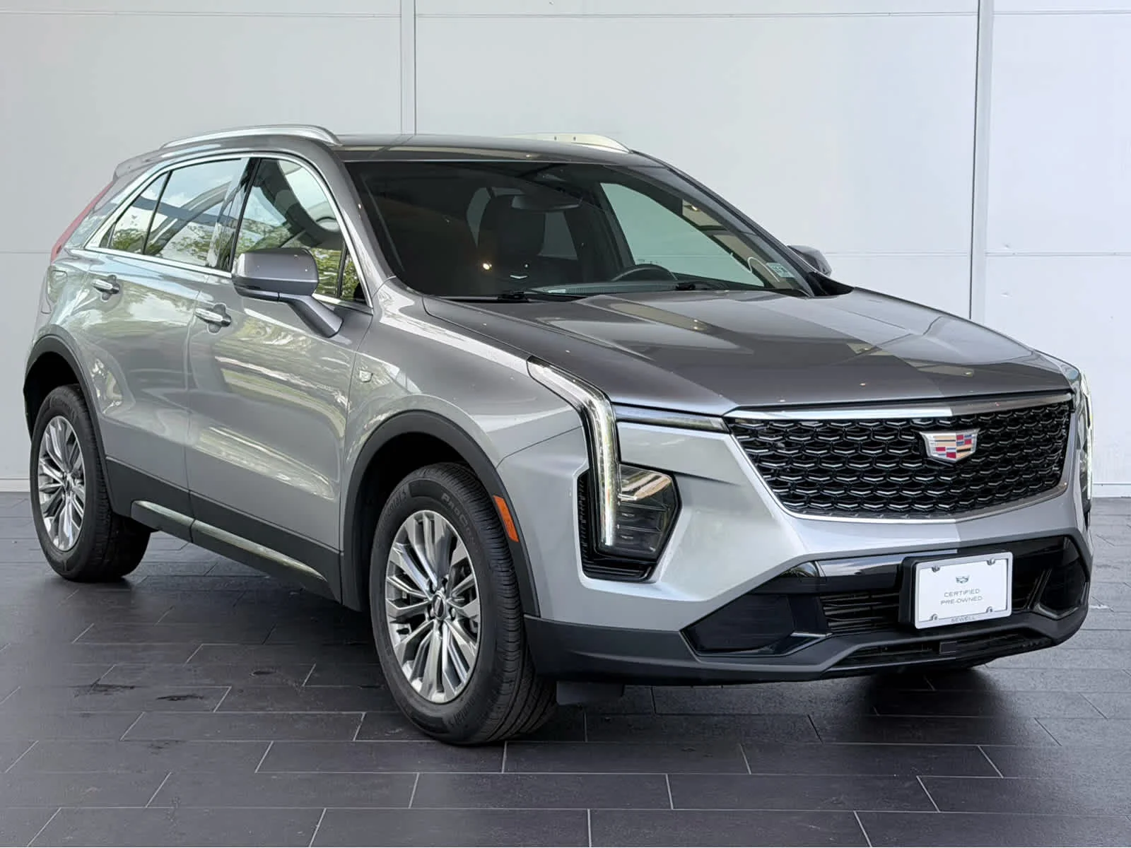 2024 Cadillac XT4 Premium Luxury - Photo 3