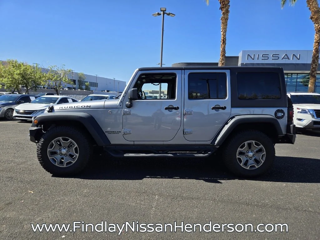 Used 2017 Silver Jeep Unlimited Rubicon image 3
