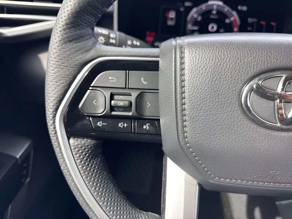 Used 2025 Black Toyota Platinum image 17