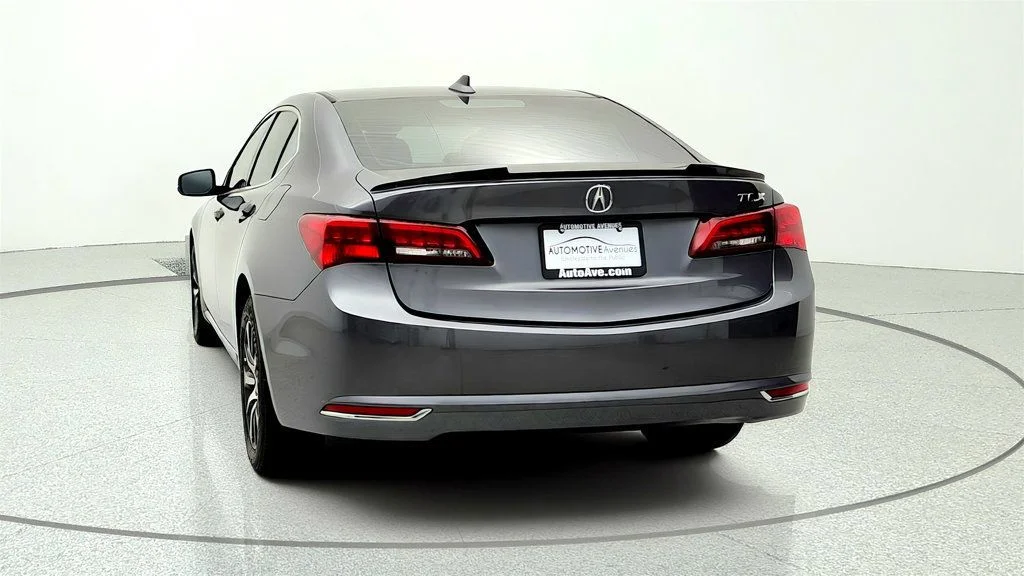 Used 2017 Modern Steel Metallic Acura FWD w/Technology Pkg image 6