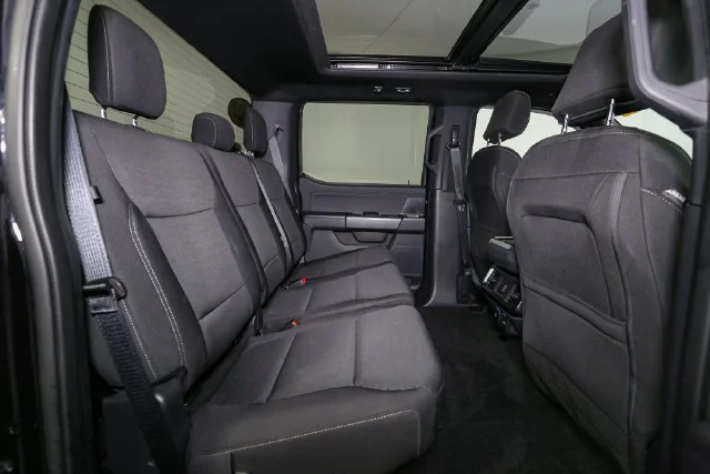 Used 2022 Black Ford XLT image 19