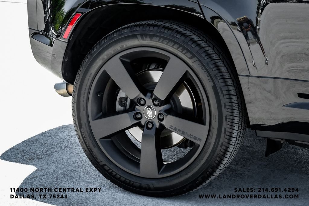 Used 2024 Black Land Rover V8 image 54