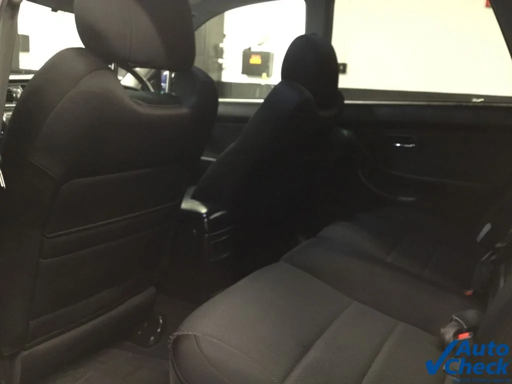 Used 2001 Blue Subaru GT image 26