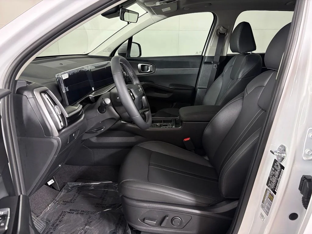 New 2026 Glacial White Pearl Kia S image 16