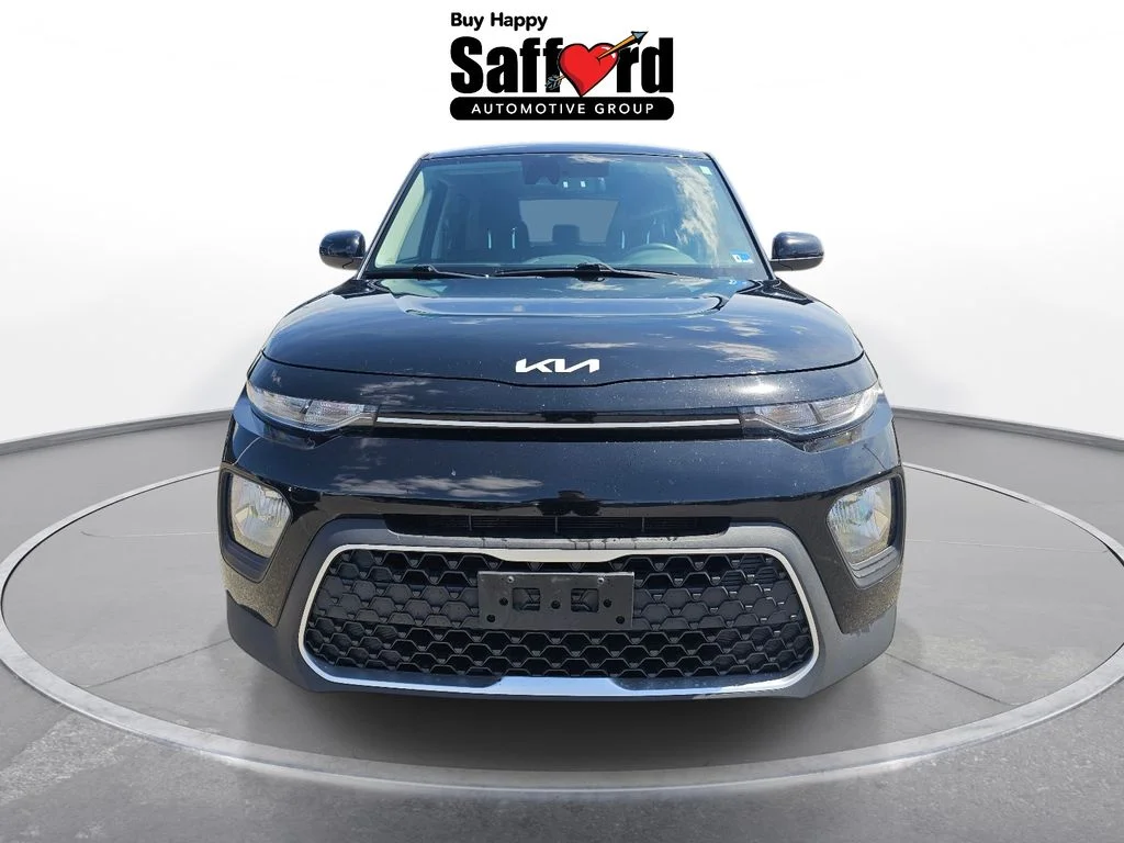 Used 2022 Black Kia LX image 33