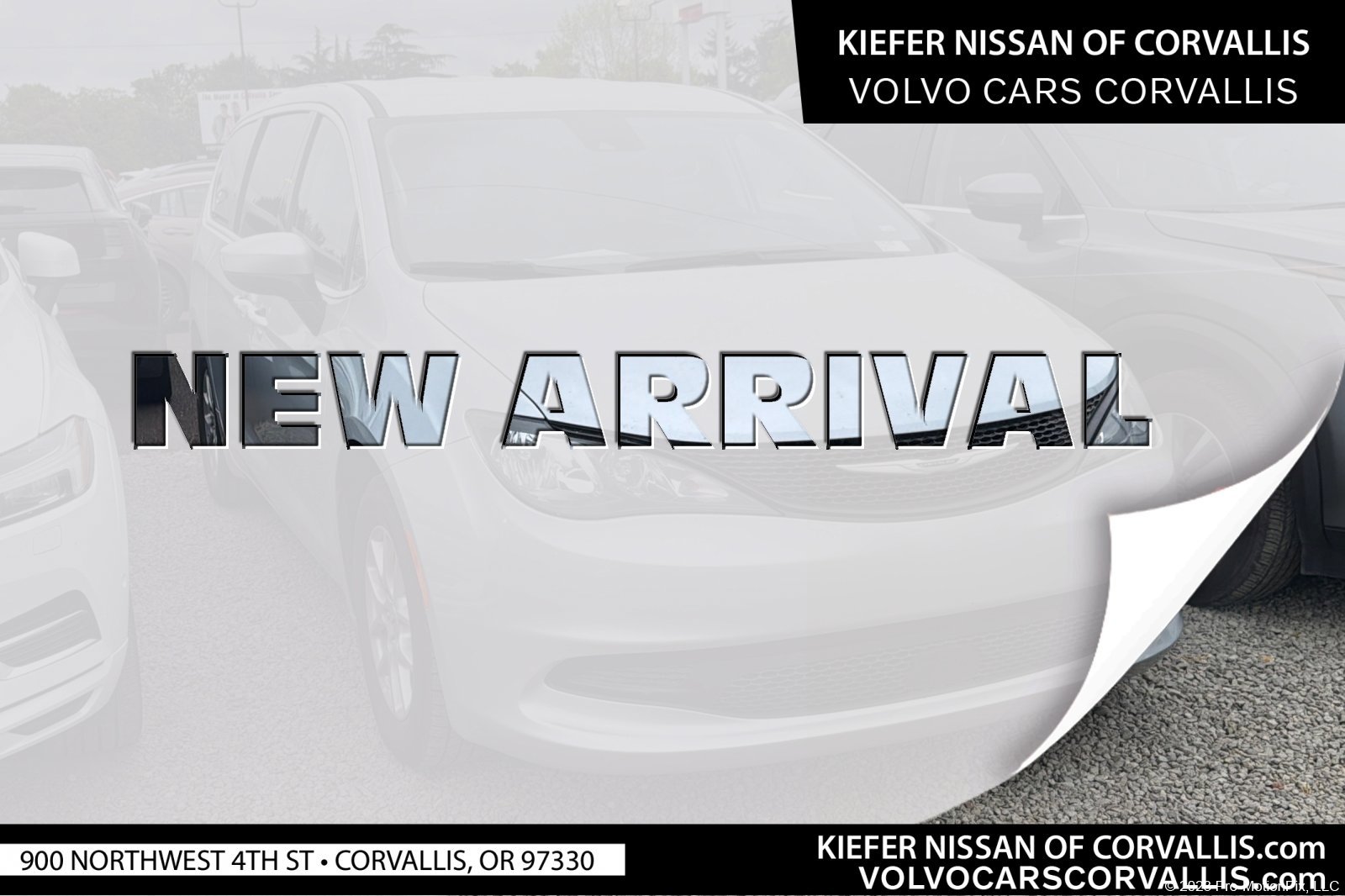 2023 Chrysler Voyager LX's photo