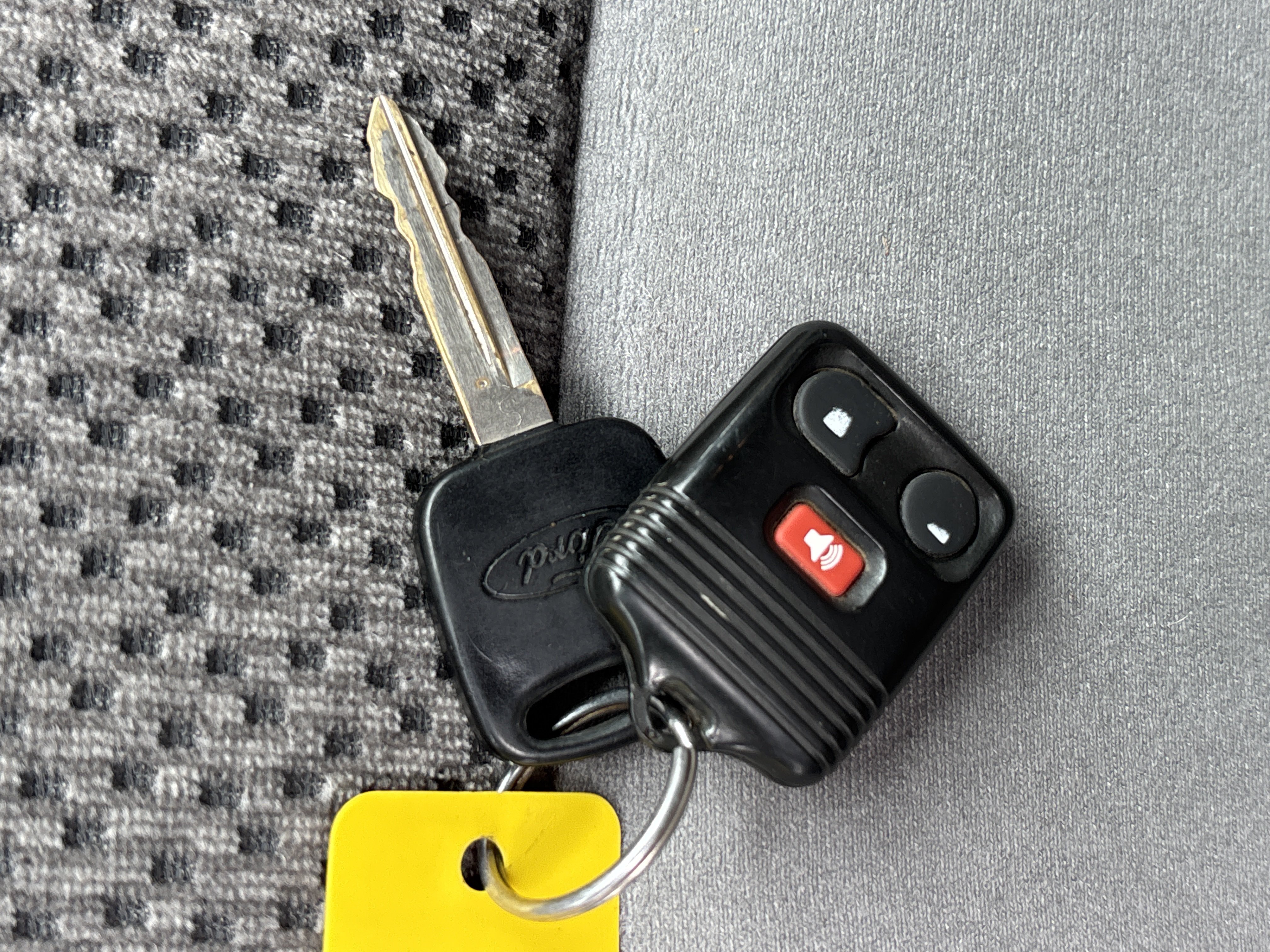 Used 2003 Gray Ford XLT image 29