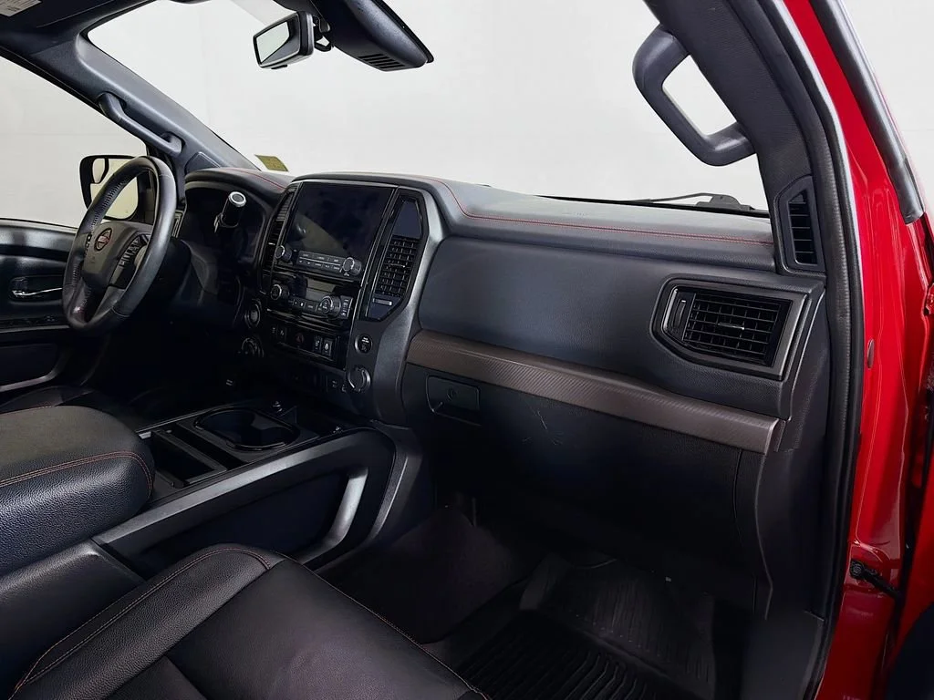 Used 2023  Nissan PRO-4X image 27