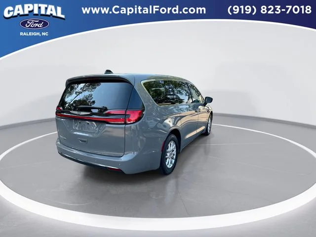 Used 2023 White Chrysler Touring L image 8