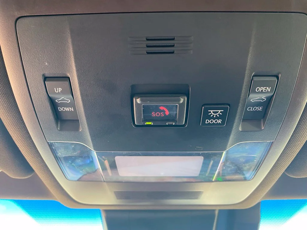 Used 2021 White Lexus 250 image 24