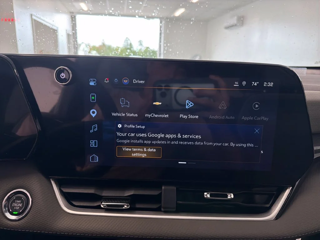 New 2027 Sterling Gray Metallic Chevrolet LT image 18