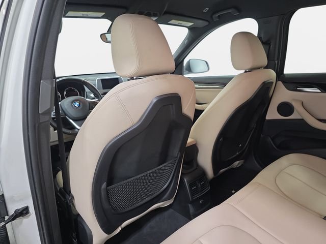 Used 2018 White BMW xDrive28i image 12