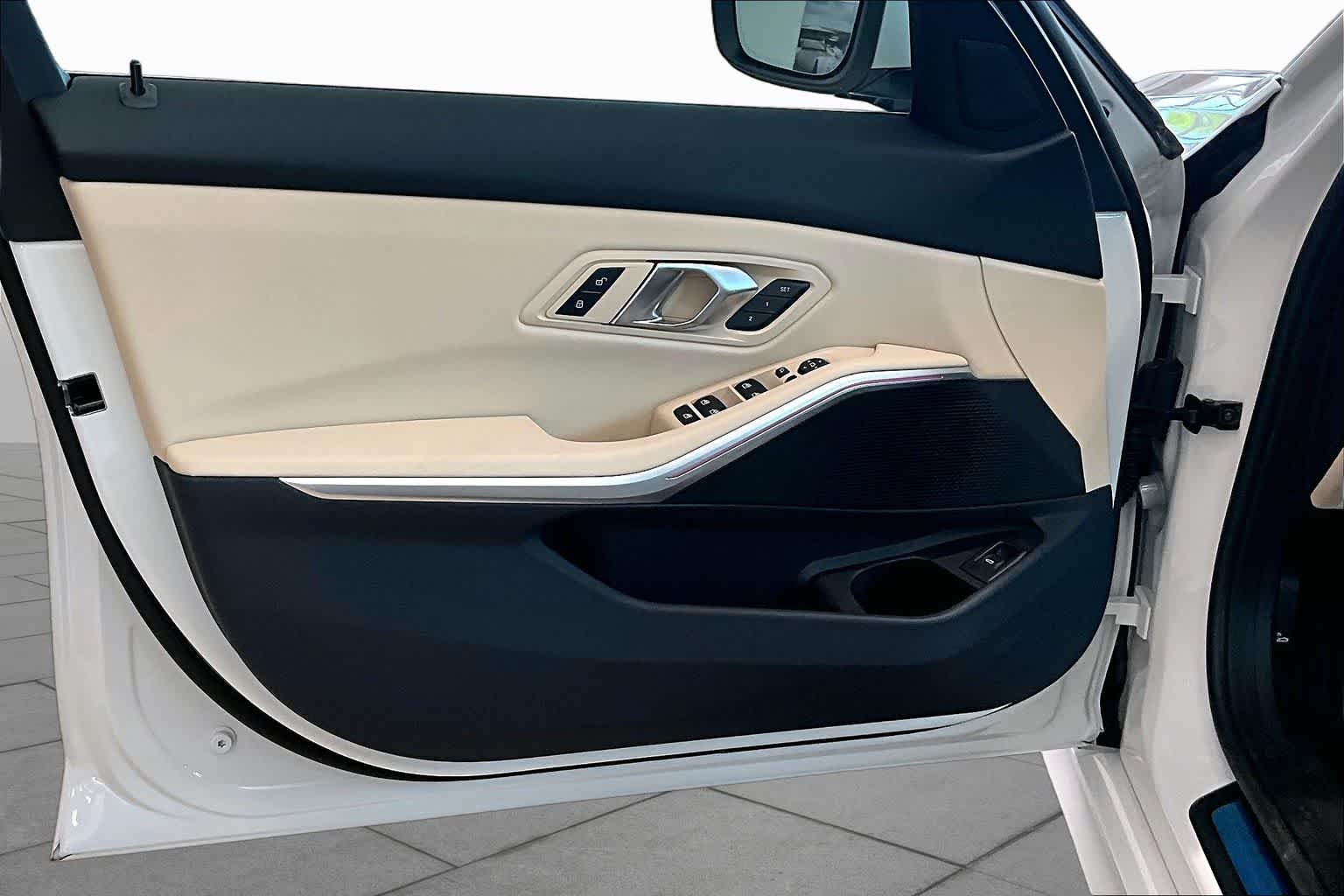 New 2026 Alpine White BMW 330i NA image 10
