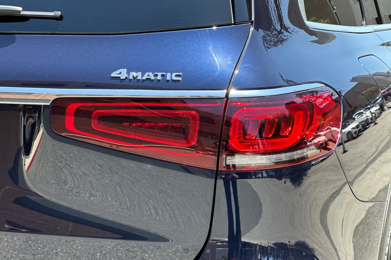 Used 2020 Lunar Blue Metallic Mercedes-Benz GLS 450 image 28