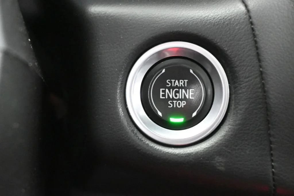 Used 2022 MIDNIGHT BLUE METALLIC Chevrolet Z71 image 39