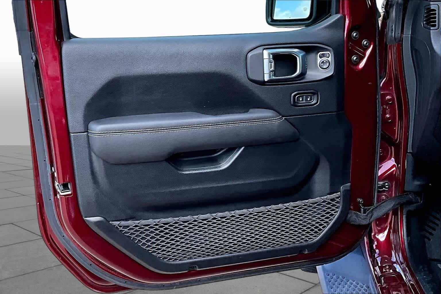 Used 2021 Snazzberry Pearlcoat Jeep Unlimited Sahara image 20